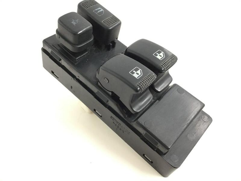 BOTONERA ELEVALUNAS KIA 621W04200 1 BOTONERA ELEVALUNAS KIA 621W04200