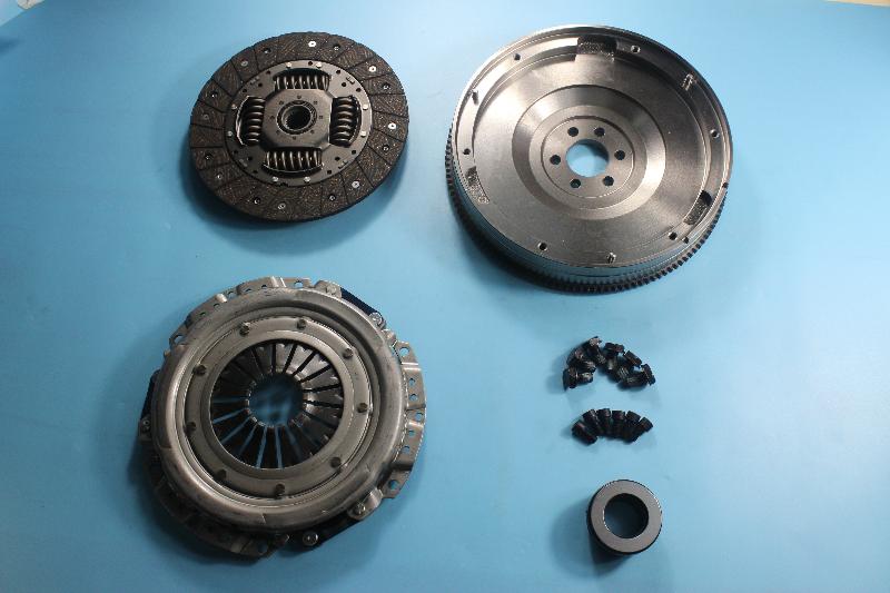 KIT DE EMBRAGUE DE CONVERSION 4 PIEZAS AUDI, SKODA, VOLKSWAGEN 835012 028105266A 038105266AB 038105266AK 1 KIT DE EMBRAGUE DE CONVERSION 4 PIEZAS AUDI, SKODA, VOLKSWAGEN 835012 028105266A 038105266AB 038105266AK