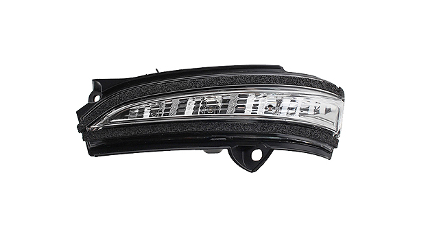 INTERMITENTE ESPEJO.DCH. FORD Mondeo 15315502 1 INTERMITENTE ESPEJO.DCH. FORD Mondeo 15315502